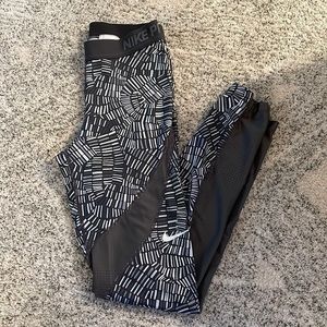 Nike Pro leggings
